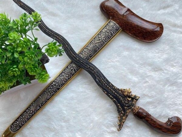 Mengenal Senjata Tradisional Indonesia: Pusaka Berjiwa, Simbol Budaya Bangsa