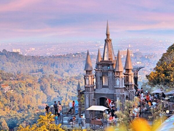 Menjelajahi Pesona Bandung: Destinasi Wisata Paling Hits yang Tak Pernah Pudar